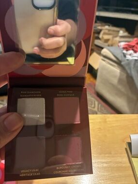 Mary Kay Pink Diamonds Iconic Pink Eyeshadow Palette